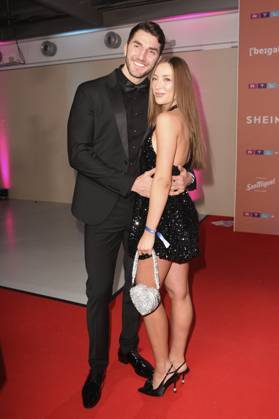 Dennis Gries und Katja Geretschuchin bei der Verleihung der Reality Awards 2024 in den MMC Studios. Köln, 07.12.2024