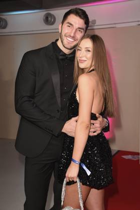 Dennis Gries und Katja Geretschuchin bei der Verleihung der Reality Awards 2024 in den MMC Studios. Köln, 07.12.2024