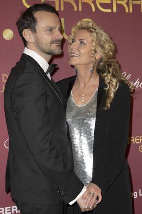 Victoria Herrmann mit Ehemann David Böthig bei der 30. Josà Carreras Gala 2024 in der Media City Leipzig. Leipzig, 12.12.2024