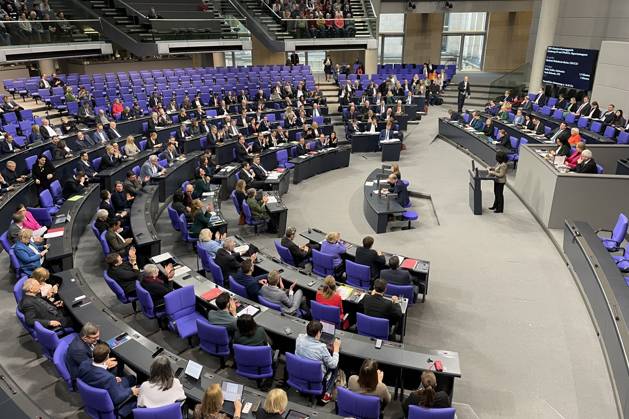 News Bilder des Tages Berlin, Deutschland, 19.12.2024: Deutscher Bundestag: 207. Bundestagssitzung: Bundestagsdebatte über Stärkung von Bundesverfassungsgericht Copyright: xdtsxNachrichtenagenturx dts_54186