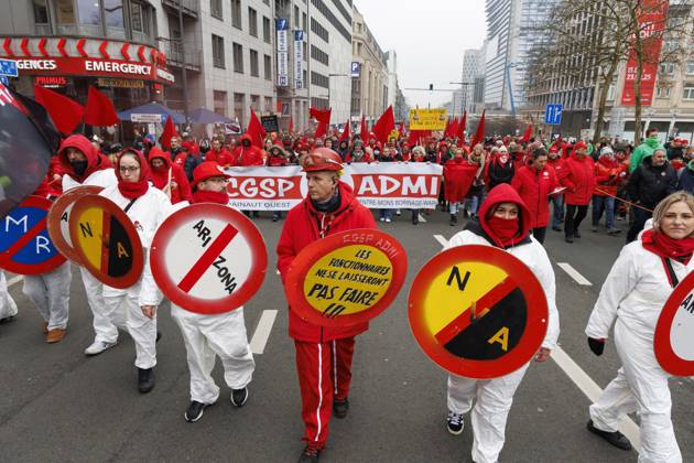 Protesters pictured during a national demonstration against the new government declaration, organized by the three national trade unions, Thursday 13 February 2025 in Brussels. NICOLASxMAETERLINCK 112369191