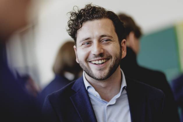 Felix Banaszak, Co-Vorsitzender von Buendnis 90 Die Gruenen, aufgenommen im Rahmen der Konstituierenden Fraktionssitzung von Buendnis 90 Die Gruenen nach der Bundestagswahl in Berlin, 25.02.2025. Berlin Deutschland Copyright: xFlorianxGaertnerx