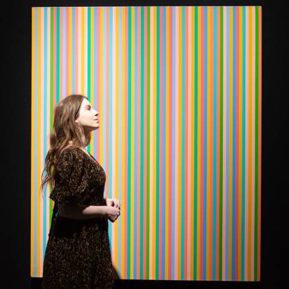 Bonhams 20th 21st Century Art Day Evening Sales Highlights Photocall - Bonhams, London A staff member views Myrrh by Bridget Riley (est £1.5m -£2.5m) which is to go on auction at Bonhams 20th 21st Century Art Day Evening Sales at Bonhams in London, England, UK on Monday 31 March, 2025., Credit:Justin Ng Avalon UK, England, London, Bonhams Copyright: xJustinxNgx xAvalonx 0981806123
