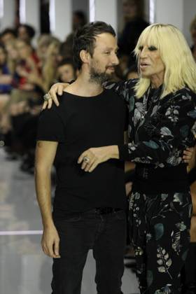 Versus Ready to Wear show London Fashion Week Fashion designer Anthony Vaccarello & Donatella Versace at the Versus Ready to Wear show during London Fashion Week Spring Summer 2016 on September 19, 2015 in London, England. CAP GOL GOL London UK Copyright: xRickxGold CapitalxPicturesx