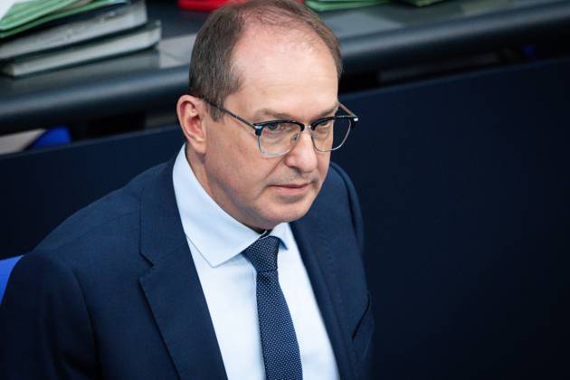 Deutscher Bundestag, 3. Plenarsitzung Alexander Dobrindt, Bundesminister des Innern im Portrait auf der Regierungsbank bei der 3. Sitzung des Deutschen Bundestag in Berlin, 14.05.2025 Berlin Berlin Deutschland