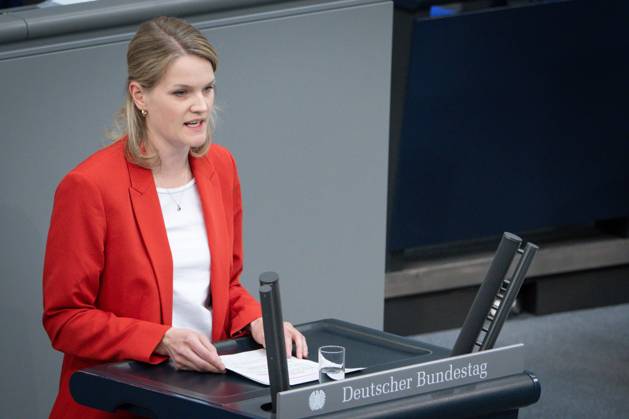 Deutscher Bundestag, 3. Plenarsitzung Sonja Eichwede (SPD) im Portrait bei ihrer Rede zum Tagesordnungspunkt Befragung der Bundesregierung bei der 3. Sitzung des Deutschen Bundestag in Berlin, 14.05.2025 Berlin Berlin Deutschland