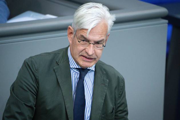 Deutscher Bundestag, 4. Plenarsitzung Mathias Middelberg (CDU) im Portrait bei seiner Rede zum Tagesordnungspunkt Finanzen und Haushalt bei der 4. Sitzung des Deutschen Bundestag in Berlin, 15.05.2025 Berlin Berlin Deutschland