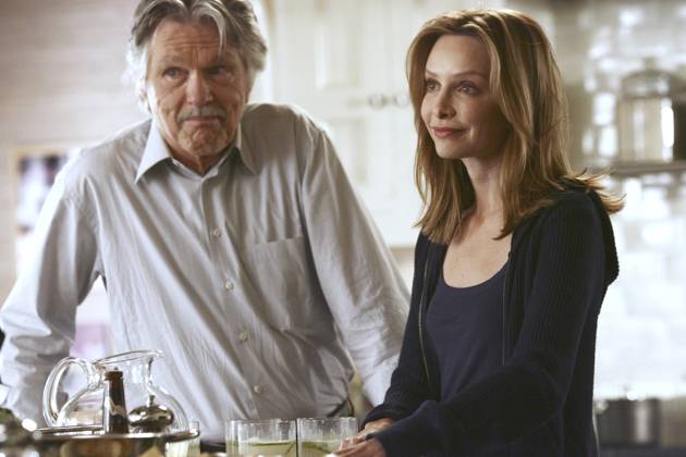 Brothers & Sisters (Season 1) - filmstill TOM SKERRITT & CALISTA FLOCKHART in Brothers & Sisters (Season 1) Copyright: xSuppliedxbyxCapitalxPicturesx