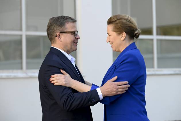 Finnish Prime Minister Petteri Orpo (L) welcomes Danish Prime Minister Mette Frederiksen at the Nordic Prime Ministers Summer Meeting at the Paimio Sanatorium in Paimio, Finland, on May 26, 2025. Finland and Åland together host the informal summer meeting. The discussions of the meeting will focus on two themes: competitiveness and strengthening comprehensive security. Paimio Finland Copyright: xRonixRekomaax LKFTJK20250526112635EZWM