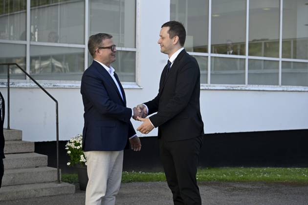 Finnish Prime Minister Petteri Orpo (L) welcomes Greenlandic Prime Minister Jens-Frederik Nielsen at the Nordic Prime Ministers Summer Meeting at the Paimio Sanatorium in Paimio, Finland, on May 26, 2025. Finland and Åland together host the informal summer meeting. The discussions of the meeting will focus on two themes: competitiveness and strengthening comprehensive security. Paimio Finland Copyright: xRonixRekomaax LKFTJK20250526112810SSQC