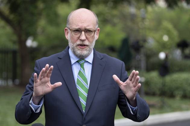 Russell Vought, Director, Office of Management and Budget (OMB) speaks to the media Russell Vought, Director, Office of Management and Budget (OMB) speaks to the media at the White House in Washington, DC, May 22, 2025. Credit: Chris Kleponis CNP AdMedia Washington District of Columbia United States of America EDITORIAL USE ONLY Copyright: xx CKB07259 CNP AdMediax admphotostwo932775