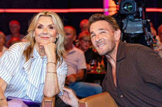 MDR - Riverboat. Moderatorin Kim Fisher und Schauspieler Mark Keller anläßlich der Aufzeichnung der MDR - Talkshow Riverboat am 27.06.2025 in der Mediacity Leipzig. 20250627ADO0116