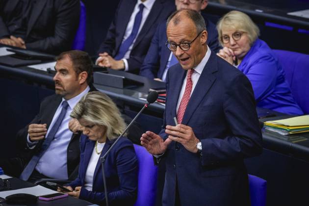 Friedrich Merz (CDU), Bundeskanzler, aufgenommen im Rahmen einer Regierungsbefragung in Berlin, 09.07.2025. Berlin Deutschland Copyright: xJulianexSonntagx