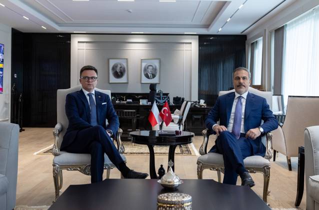 Turkish Foreign Minister Hakan Fidan ANKARA, TURKIYE - SEPTEMBER 19: Turkish Foreign Minister Hakan Fidan (R) meets with the Speaker of the Polish House of Representatives Szymon Holownia in Ankara, Turkiye on September 19, 2024. Ankara Turkey. Editorial use only. Please get in touch for any other usage. Copyright: x2025xAnadoluxMuratxGökx