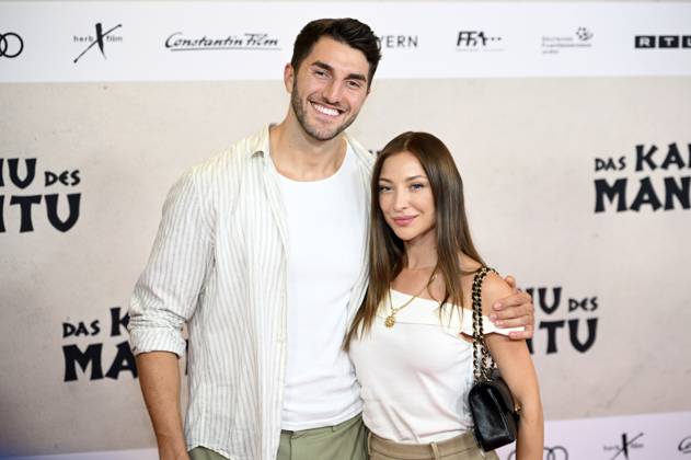Dennis Gries und Katja Geretschuchin bei der Weltpremiere des Kinofilms Das Kanu des Manitu im Mathäser Filmpalast. München, 12.08.2025