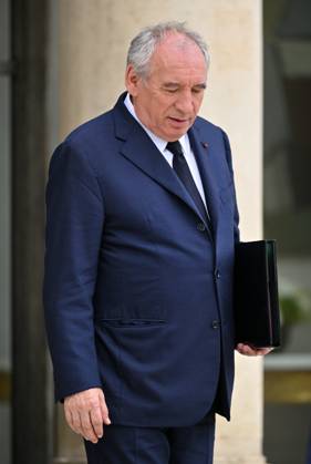 French government weekly cabinet meeting PARIS, FRANCE - SEPTEMBER 3: French Prime Minister Francois Bayrou leaves following the weekly cabinet meeting at the Elysee Palace in Paris, France on September 3, 2025. Mustafa Yalcin Anadolu Paris France. Editorial use only. Please get in touch for any other usage. Copyright: x2025xAnadoluxMustafaxYalcinx