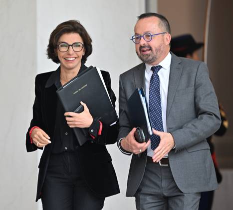 French government weekly cabinet meeting PARIS, FRANCE - SEPTEMBER 3: French Minister of Culture Rachida Dati (L) and French Minister in charge of Health and Access to Care Yannick Neuder (R) leave following the weekly cabinet meeting at the Elysee Palace in Paris, France on September 3, 2025. Mustafa Yalcin Anadolu Paris France. Editorial use only. Please get in touch for any other usage. Copyright: x2025xAnadoluxMustafaxYalcinx