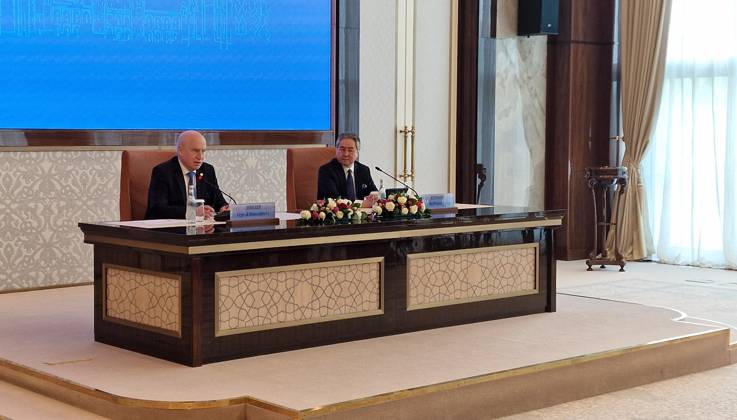 Commonwealth of Independent States summit in Samarkand, Uzbekistan TASHKENT, UZBEKISTAN - APRIL 14: Kyrgyzstan Foreign Minister Jeenbek Kulubayev (R) and CIS Executive Committee Chairman Sergey Lebedev (L) hold a press conference after attending Foreign Ministers of the Commonwealth of Independent States summit at the Congress Center in Samarkand, Uzbekistan on April 14, 2023. Taskent Uzbekistan. Editorial use only. Please get in touch for any other usage.  Copyright: x2025xAnadoluxBahtiyarxAbdülkerimovx