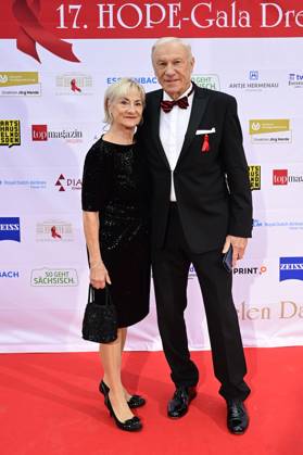 Eduard Geyer mit Ehefrau Angelika Geyer bei der 17. Hope Gala 2025 im Schauspielhaus. Dresden, 27.09.2025