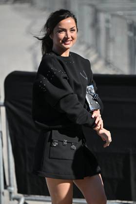 PFW Louis Vuitton Outside Arrivals Ana De Armas arriving at Louis Vuitton Fashion Show during Paris Fashion Week in Paris, France on September 30, 2025. Photo by Julien Reynaud APS-Medias ABACAPRESS.COM Paris France Copyright: xReynaudxJulien APS-Medias ABACAx