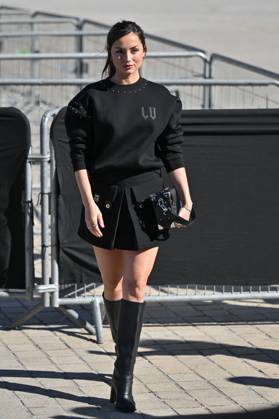 PFW Louis Vuitton Outside Arrivals Ana De Armas arriving at Louis Vuitton Fashion Show during Paris Fashion Week in Paris, France on September 30, 2025. Photo by Julien Reynaud APS-Medias ABACAPRESS.COM Paris France Copyright: xReynaudxJulien APS-Medias ABACAx