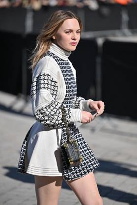 PFW Louis Vuitton Outside Arrivals Odessa Young arriving at Louis Vuitton Fashion Show during Paris Fashion Week in Paris, France on September 30, 2025. Photo by Julien Reynaud APS-Medias ABACAPRESS.COM Paris France Copyright: xReynaudxJulien APS-Medias ABACAx