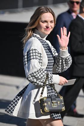 PFW Louis Vuitton Outside Arrivals Odessa Young arriving at Louis Vuitton Fashion Show during Paris Fashion Week in Paris, France on September 30, 2025. Photo by Julien Reynaud APS-Medias ABACAPRESS.COM Paris France Copyright: xReynaudxJulien APS-Medias ABACAx