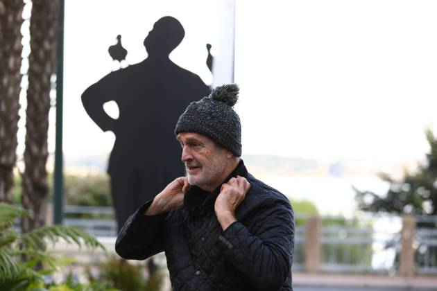 October 2, 2025, Dinard, Bretagne, France: Jury president RUPERT EVERETT arrives a day ahead of the Opening of the Dinard Festival of British & Irish Film in Dinard, France Dinard France - ZUMAc179 20251002_zep_c179_008 Copyright: xMickaelxChavetx