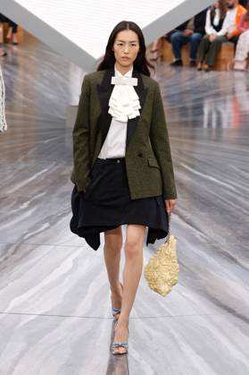 (251002) -- PARIS , Oct. 2, 2025 -- A model presents a creation from the ready-to-wear Spring Summer 2026 collections by French fashion house Christian Dior during the Paris Fashion Week in Paris, France, on Oct. 1, 2025. ( Handout via Xinhua) FRANCE-PARIS-FASHION WEEK-CHRISTIAN DIOR MeetEurope
