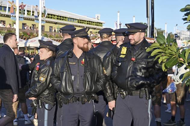 Polizei auf dem 190. Oktoberfest 2025 auf der Theresienwiese. München, 03.10.2025