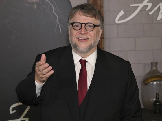 October 6, 2025, Los Angeles, California, USA: Mexican filmmaker, author, and artist GUILLERMO DEL TORO attends Los Angeles red carpet premiere of Netflix s Frankenstein Los Angeles USA - ZUMAb173 20251006_aap_b173_012 Copyright: xBillyxBennightx