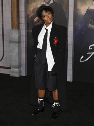 October 6, 2025, Los Angeles, California, USA: Grammy-nominated singer, rapper, songwriter, producer, and actress JANELLE MONAE attends Los Angeles red carpet premiere of Netflix s Frankenstein Los Angeles USA - ZUMAb173 20251006_aap_b173_113 Copyright: xBillyxBennightx