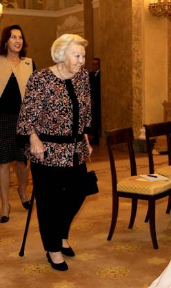 09-10-2025 Palace Princess Beatrix, attended the 2025 Appeltjes van Oranje (Apples of Orange) awards at palace Noordeinde in The Hague. Â Copyright: xPPEx