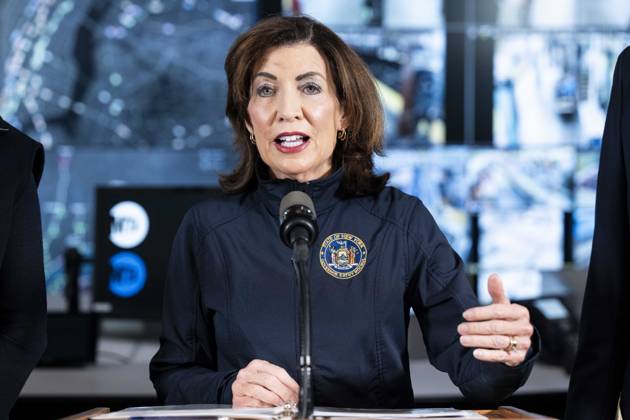 October 9, 2025, New York City, New York, United States: New York State Governor KATHY HOCHUL (D) speaking about Federal funding cuts at the Metropolitan Transportation Authority (MTA) Headquarters building in New York City. New York City United States - ZUMAb161 20251009_aap_b161_005 Copyright: xMichaelxBrochsteinx