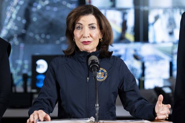 October 9, 2025, New York City, New York, United States: New York State Governor KATHY HOCHUL (D) speaking about Federal funding cuts at the Metropolitan Transportation Authority (MTA) Headquarters building in New York City. New York City United States - ZUMAb161 20251009_aap_b161_008 Copyright: xMichaelxBrochsteinx