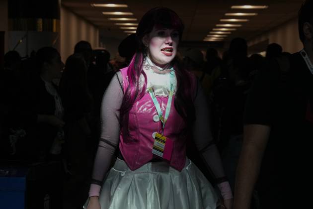 October 10, 2025, New York, New York, USA: A woman in cosplay at the New York Comic Con at the Jacob K. Javits Convention Center on October 10, 2025 in New York. New York USA - ZUMAb148 20251010_zap_b148_015 Copyright: xBryanxSmithx