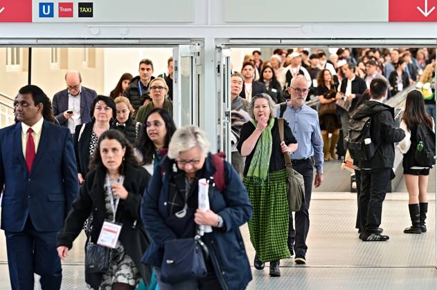 Frankfurter Buchmesse 2025. Besucher der Frankfurter Buchmesse am 15.10.2025. 20251015MWI090860