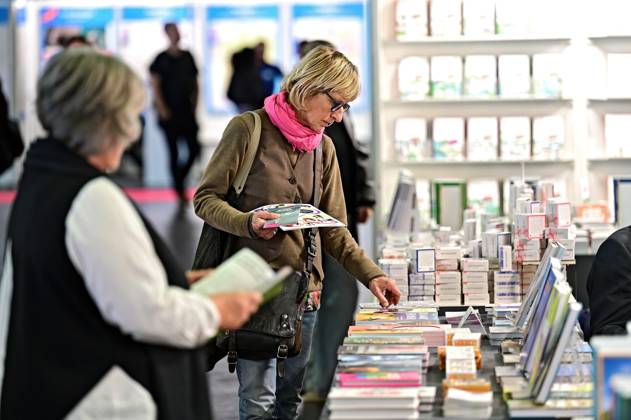 Frankfurter Buchmesse 2025. Besucher der Frankfurter Buchmesse am 15.10.2025. 20251015MWI090900