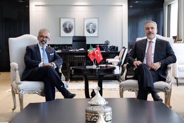 Turkish Foreign Minister Hakan Fidan ANKARA, TURKIYE - OCTOBER 15: Turkish Foreign Minister Hakan Fidan (R) meets with Portuguese Minister of State and Foreign Affairs Paulo Rangel (L) in Ankara, Turkiye, on October 15, 2025. Ahmet Serdar Eser Anadolu Ankara Turkey. Editorial use only. Please get in touch for any other usage. Copyright: x2025xAnadoluxAhmetxSerdarxEserx