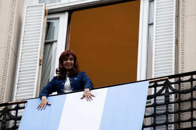 October 17, 2025, Buenos Aires, Buenos Aires, Argentina: On Peronist Loyalty Day, 80 years after October 17, 1945, Peronist protesters marched to greet Cristina Kirchner, the current leader of Peronism, at 1111 San Jose Street in Buenos Aires, where she is serving house arrest. Cristina greets her followers from the balcony of her home. Buenos Aires Argentina - ZUMAr233 20251017_zip_r233_008 Copyright: xMatiasxRosinganax