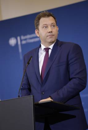 Lars Klingbeil Bundesminister der Finanzen, Deutschland, Berlin, BMF, Pressekonferenz BM Klingbeil, Thema: 169. Steuerschätzung