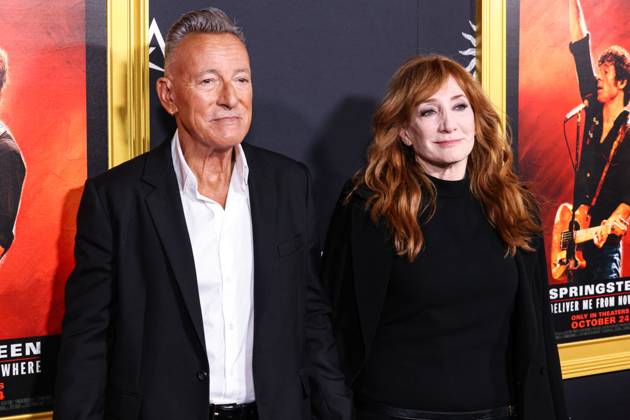 2025 AFI Fest - Springsteen Deliver Me From Nowhere Opening Night Gala Premiere - LA American singer, songwriter, and guitarist Bruce Springsteen and wife American singer-songwriter and guitarist Patti Scialfa arrive at the 2025 AFI (American Film Institute) Fest Presented By Canva - Opening Night Gala Premiere Of 20th Century Studios Springsteen: Deliver Me From Nowhere held at the TCL Chinese Theatre IMAX on October 22, 2025 in Hollywood, Los Angeles, California, United States. Photo by Xavier Collin Image Press Agency ABACAPRESS.COM Los Angeles California United States  Copyright: xCollinxXavier ImagexPressxAgency ABACAx