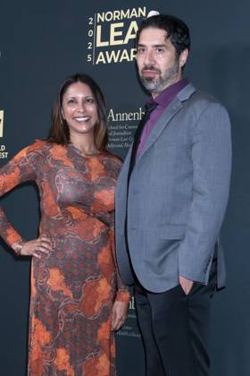 October 28, 2025, Beverly Hills, Ca, USA: LOS ANGELES - OCT 27: Rachna Fruchbom, Neil Goldman at the 2025 Norman Lear Awards at the Writers Guild of America Theater on October 27, 2025 in Beverly Hills, CA Beverly Hills USA - ZUMAnc22 20251028_zaa_nc22_088 Copyright: xKathyxHutchinsx
