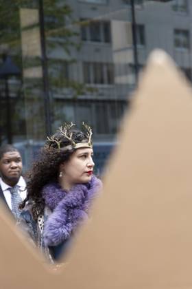 October 28, 2025, New York, New York, USA: A demonstrator wearing a crown dresses up as Queen Governor Hochul while others hold crown shaped signs at a rally and picket against the Governor s recent climate policy announcement outside Hochul s New York City office in Midtown Manhattan. Climate activists say President Trump isn t a king and Governor Hochul isn t a Queen after she announced plans to delay the implementation of a state law set to begin January 1st that ends gas use in new construction. Demonstrators also denounce what they call the Governor s lurch to Trumpism for fast tracking the permitting for a fracked gas pipeline. The peaceful protest is organized by New York Communities For Change, Food and Water Watch NY and NYPIRG - ZUMAr174 20251028_znp_r174_005 Copyright: xGinaxMxRandazzox