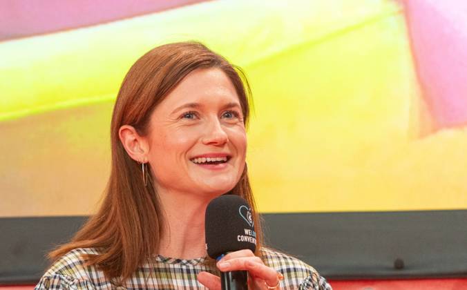 Deutscher Film und Comic Con 2024, Dortmund, Deutschland 07.12.2024: Bonnie Wright (*1991, britische Schauspielerin, Filmemacherin, Ginny Weasley DORTMUND, Deutschland. 7. Dezember 2024. Bonnie Wright (*1991, britische Schauspielerin und Filmemacherin, Ginny Weasley in den Harry Potter-Filmen) auf der Bühne im Deutschen Film und Comic Con (License=RM) Copyright: xZoonar.com MarkusxWissmannx 24206727