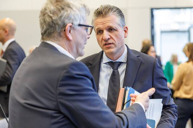Fraktionssitzung CDU CSU Thorsten Frei (CDU), Kanzleramtsminister, bei einer Fraktionssitzung am 4.11.2025 in Berlin. Berlin Berlin Deutschland Bundestag