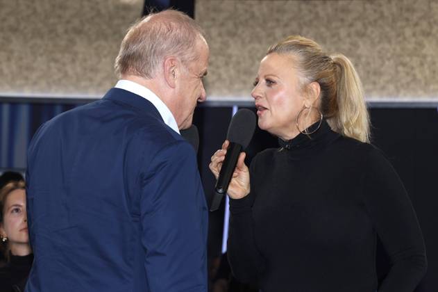 Hubertus Meyer-Burckhardt und Barbara Schöneberger bei der Aufzeichnung der NDR Talk Show im NDR Fernsehstudio Lokstedt. Hamburg, 07.11.2025
