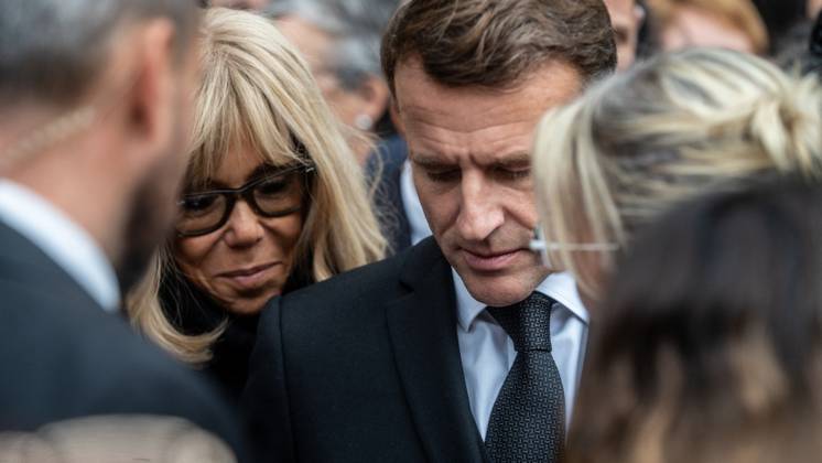 President Emmanuel Macron, Brigitte Macron at the tribute to the victims of the 13 November 2015 attacks in front of the Bataclan ten years after 13 November 2025 Charles Cohen Boyer Bestimage Tribute to the victims of the 13 November 2015 attacks in front of the Bataclan ten years after 13 November 2025 Paris France  Copyright: xCharlesxCohenxBoyer BestimagexCharlesxCohenxBoyer Bestimagex