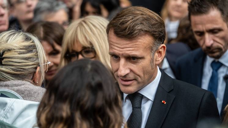 President Emmanuel Macron, Brigitte Macron at the tribute to the victims of the 13 November 2015 attacks in front of the Bataclan ten years after 13 November 2025 Charles Cohen Boyer Bestimage Tribute to the victims of the 13 November 2015 attacks in front of the Bataclan ten years after 13 November 2025 Paris France  Copyright: xCharlesxCohenxBoyer BestimagexCharlesxCohenxBoyer Bestimagex