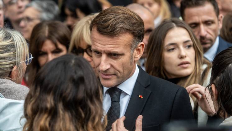 President Emmanuel Macron, Brigitte Macron at the tribute to the victims of the 13 November 2015 attacks in front of the Bataclan ten years after 13 November 2025 Charles Cohen Boyer Bestimage Tribute to the victims of the 13 November 2015 attacks in front of the Bataclan ten years after 13 November 2025 Paris France  Copyright: xCharlesxCohenxBoyer BestimagexCharlesxCohenxBoyer Bestimagex